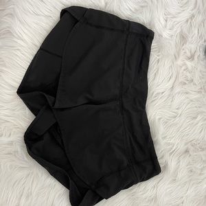 Black lulu shorts